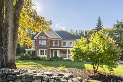 17 Welch Road Londonderry NH 03053