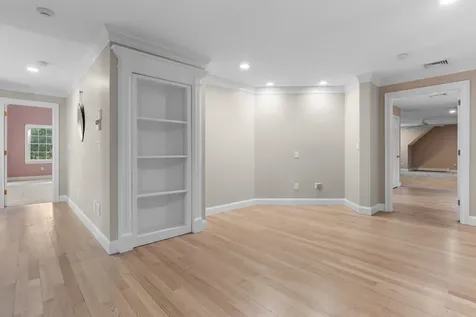 17 Welch Road Londonderry NH 03053