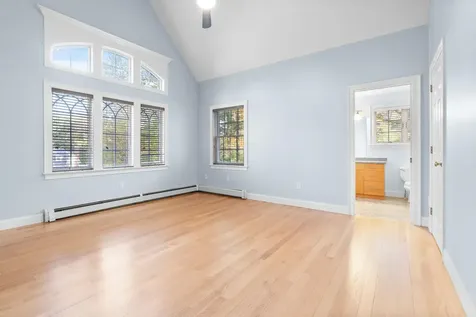 17 Welch Road Londonderry NH 03053