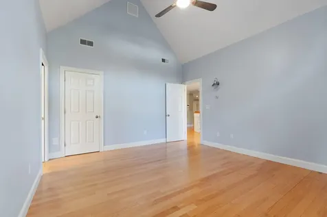 17 Welch Road Londonderry NH 03053