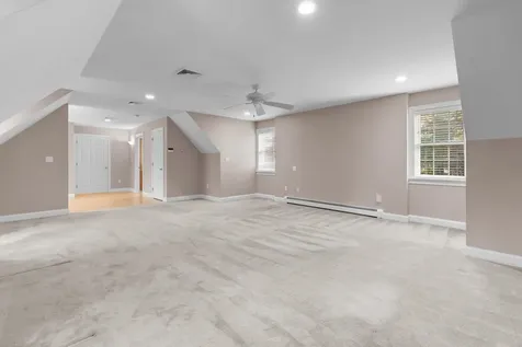 17 Welch Road Londonderry NH 03053