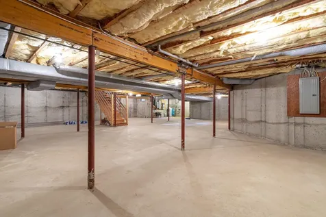 17 Welch Road Londonderry NH 03053