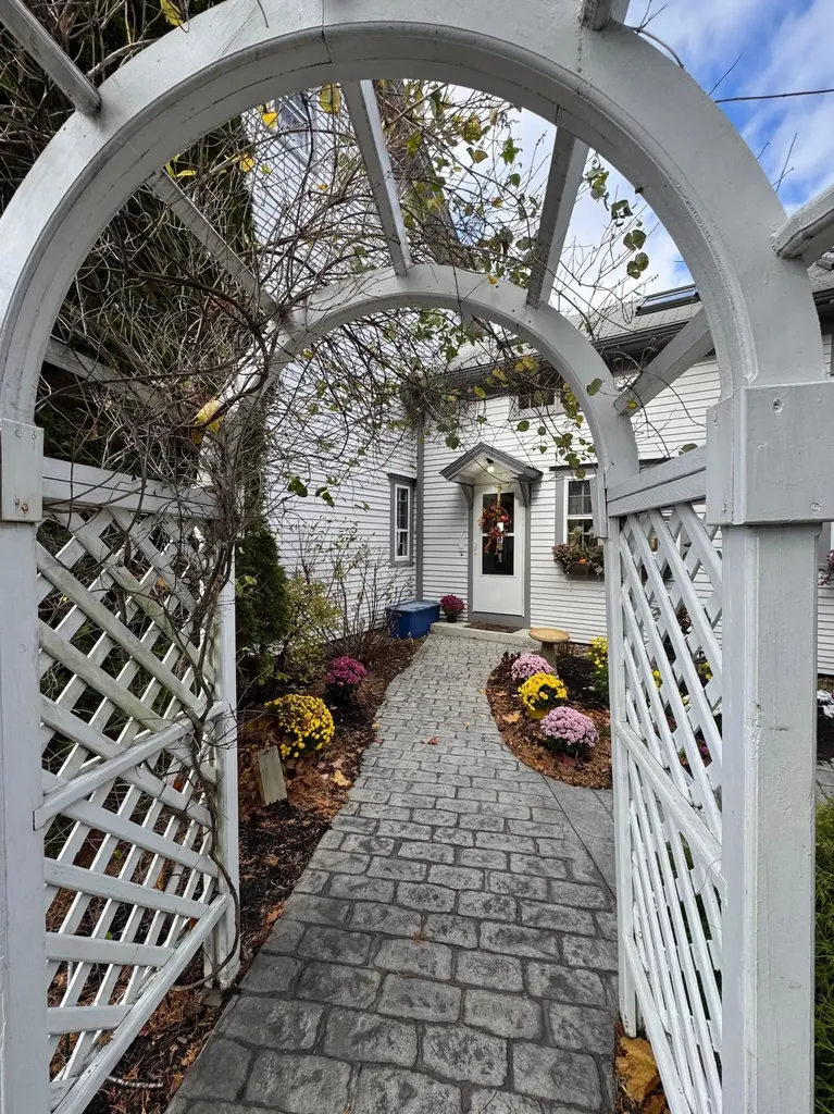 14 Curtis Road Gilford NH 03249