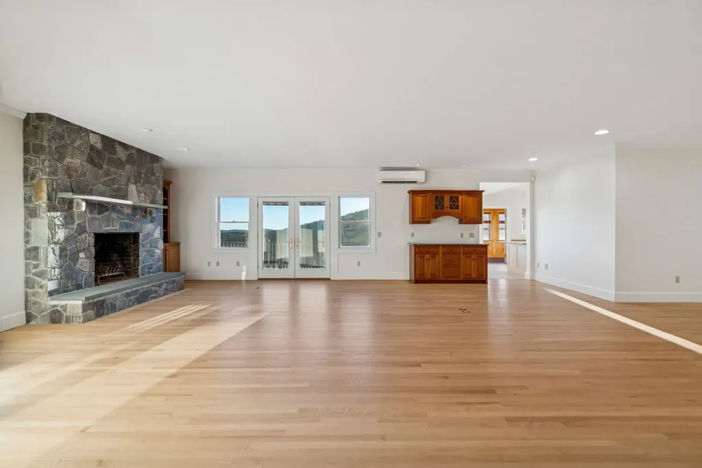 31 Eagle Ridge Drive Lebanon NH 03766