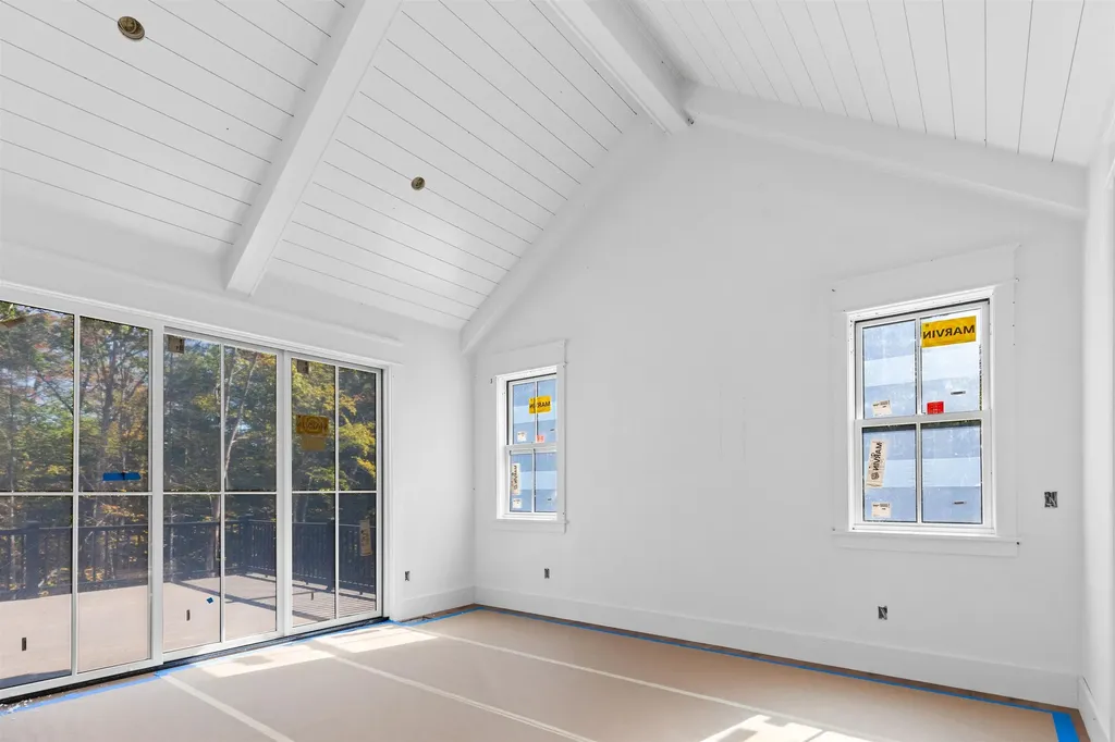 39 Lake Country Road Meredith NH 03253