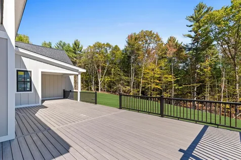 39 Lake Country Road Meredith NH 03253