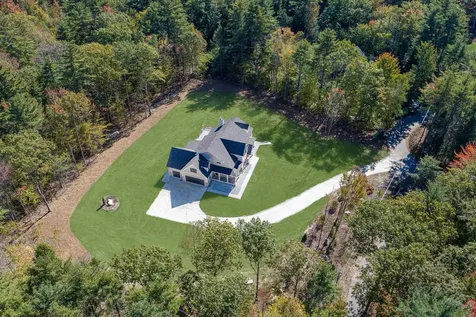 39 Lake Country Road Meredith NH 03253