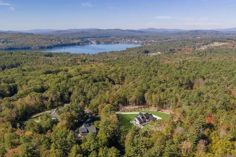 39 Lake Country Road Meredith NH 03253