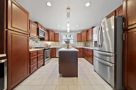 469 Cilley Road Manchester NH 03103