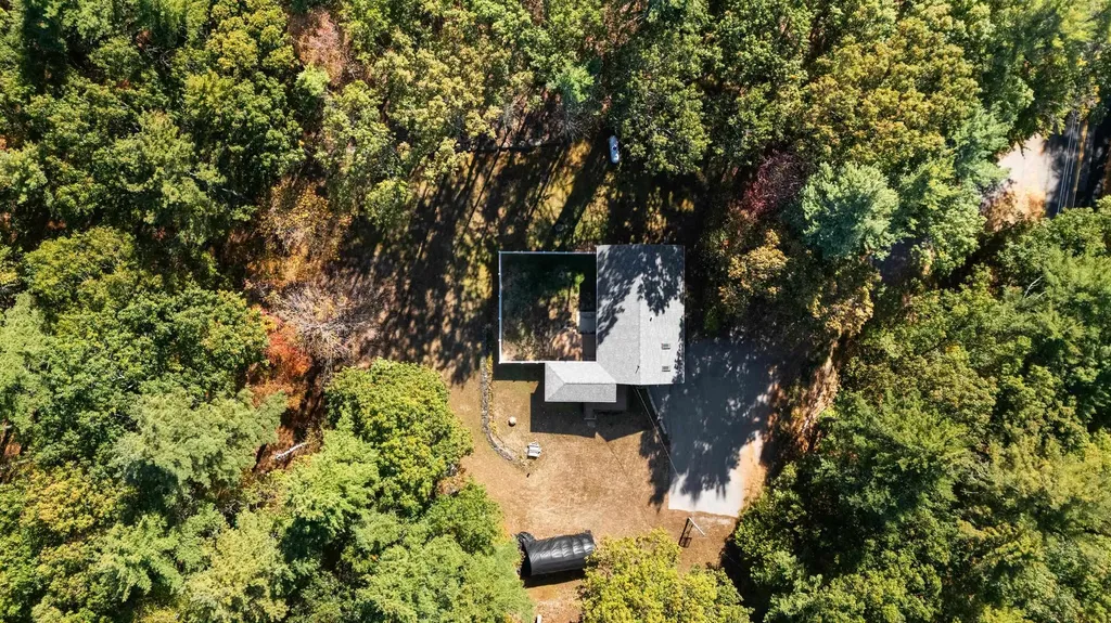 328 E Dunbarton Road Goffstown NH 03045