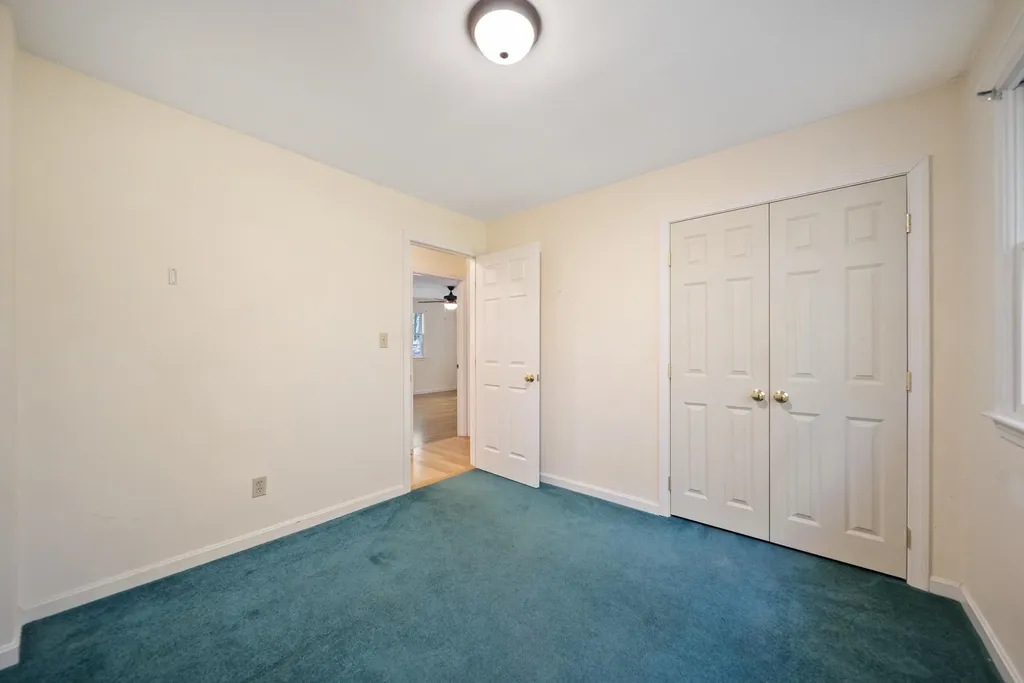 328 E Dunbarton Road Goffstown NH 03045