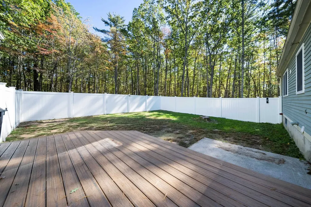 328 E Dunbarton Road Goffstown NH 03045