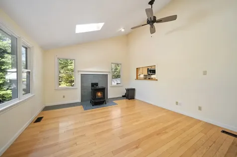 328 E Dunbarton Road Goffstown NH 03045