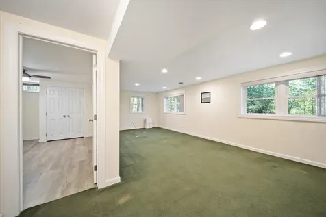 328 E Dunbarton Road Goffstown NH 03045