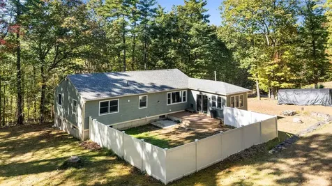 328 E Dunbarton Road Goffstown NH 03045