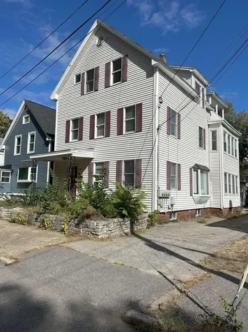 381 Thornton Street Manchester NH 03102
