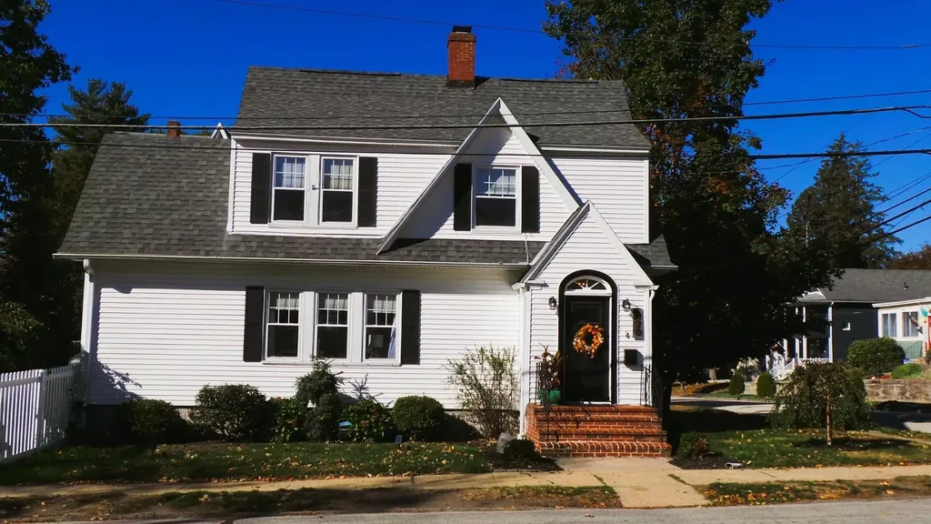 870 Hall Street Manchester NH 03104