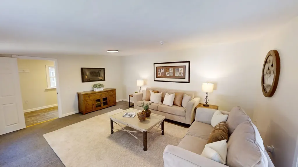 48 Pond Street Salem NH 03079