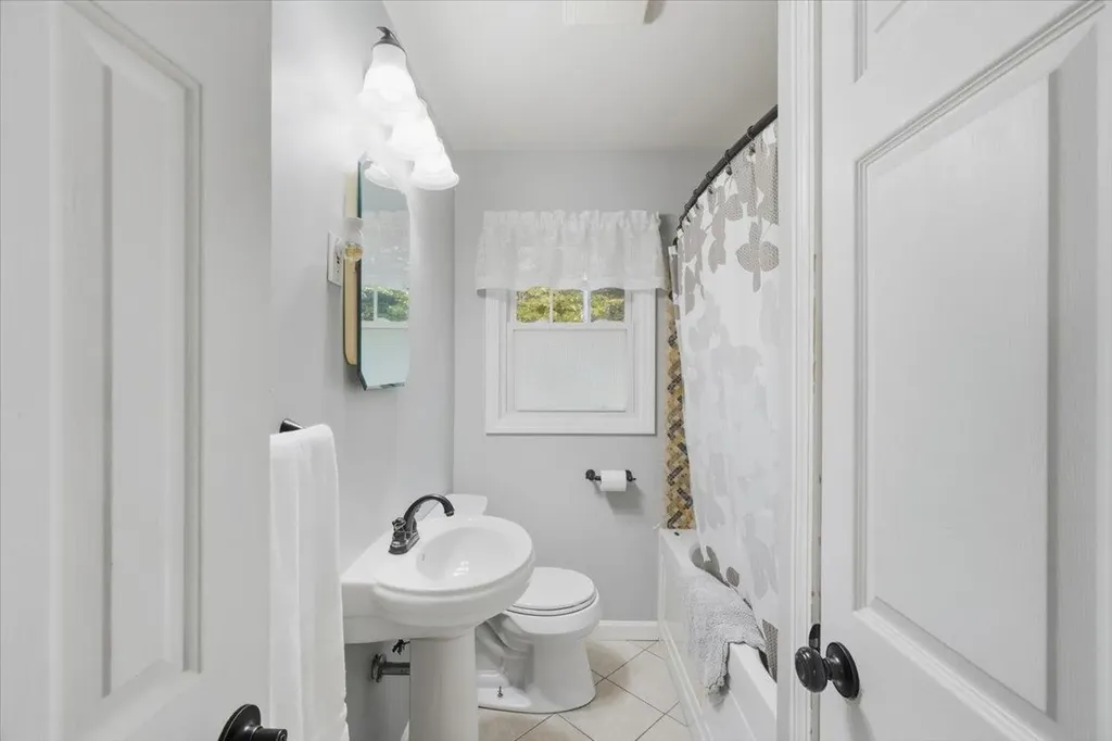 118 Abnaki Avenue Essex Junction VT 05452