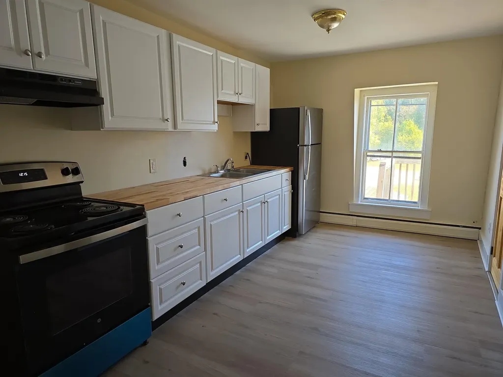 155 N Main Street Newport NH 03773