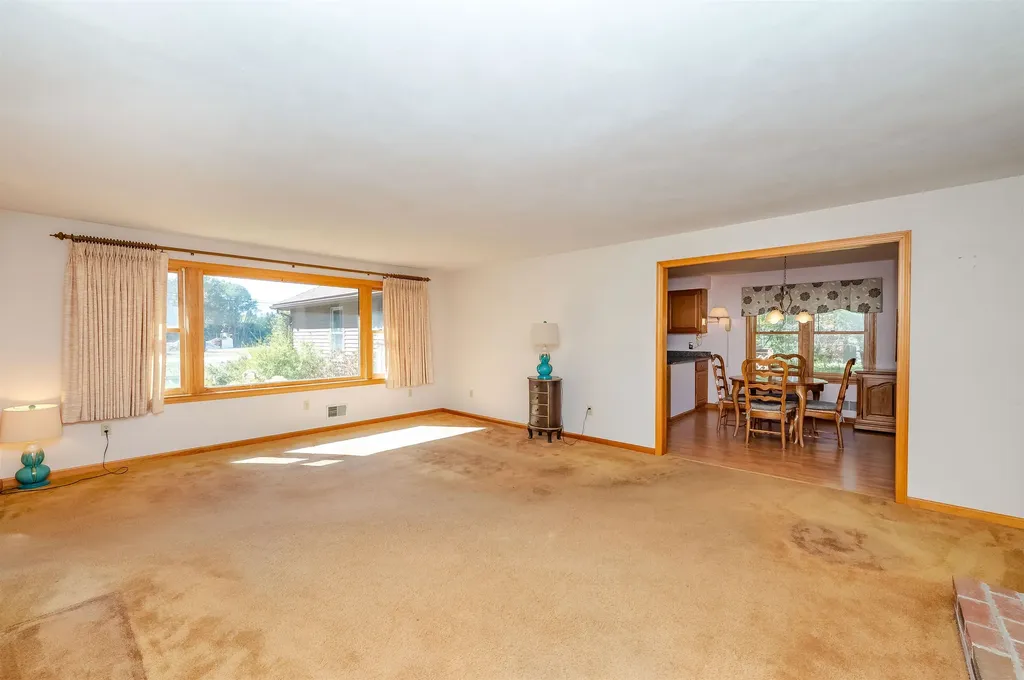 115 Winnicutt Road Stratham NH 03885