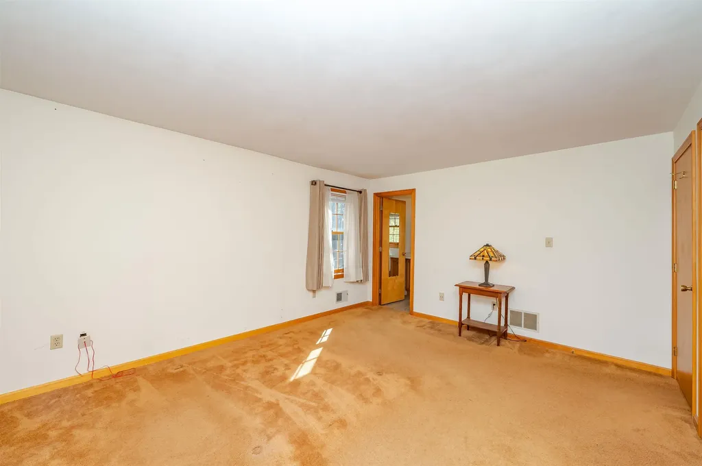 115 Winnicutt Road Stratham NH 03885