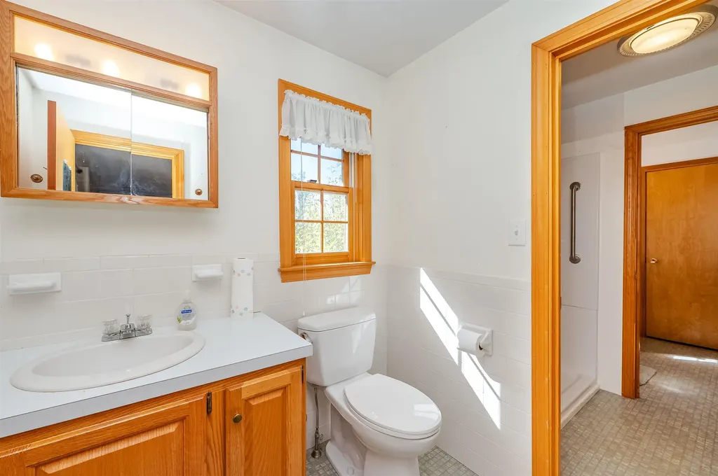 115 Winnicutt Road Stratham NH 03885