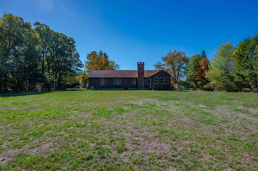 115 Winnicutt Road Stratham NH 03885