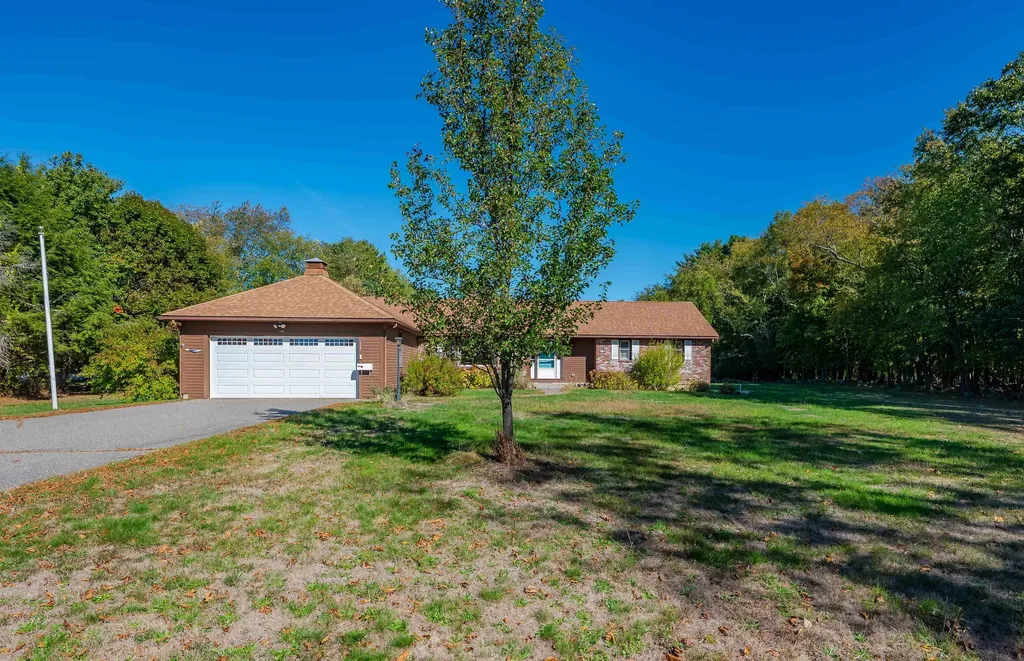 115 Winnicutt Road Stratham NH 03885