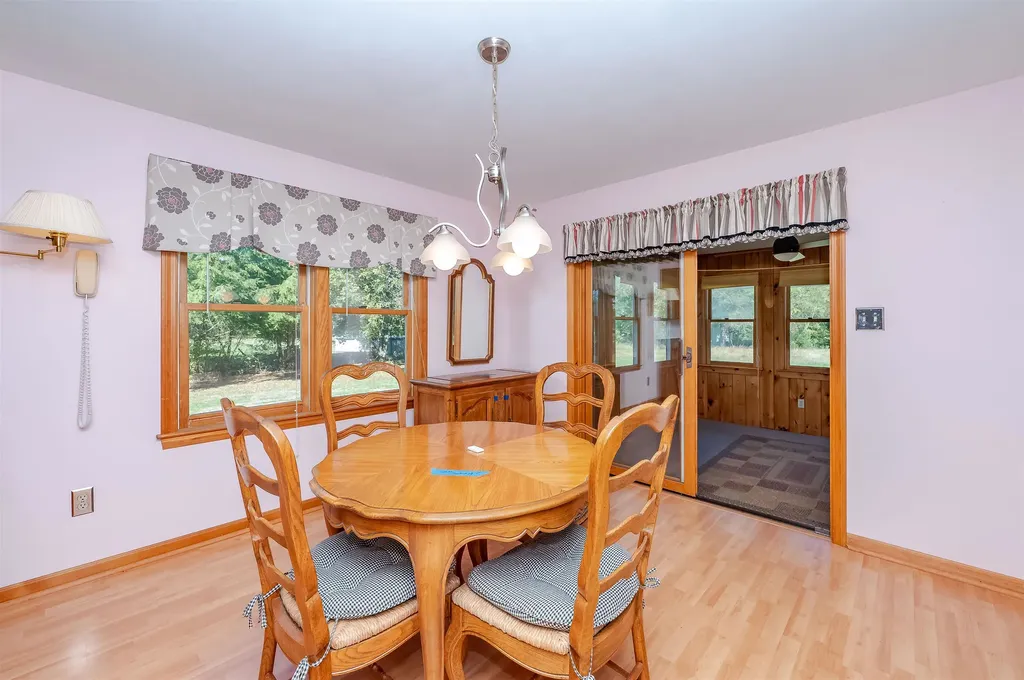 115 Winnicutt Road Stratham NH 03885