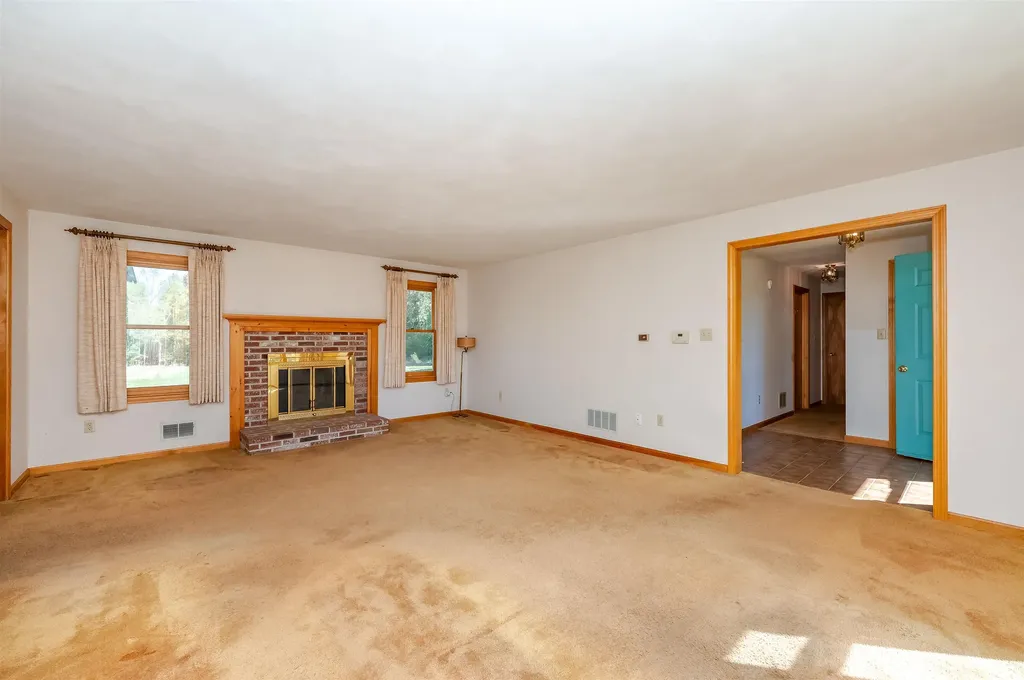 115 Winnicutt Road Stratham NH 03885