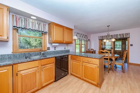 115 Winnicutt Road Stratham NH 03885