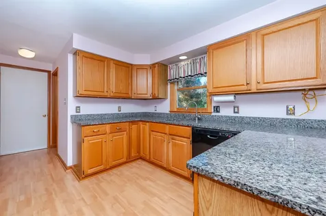 115 Winnicutt Road Stratham NH 03885