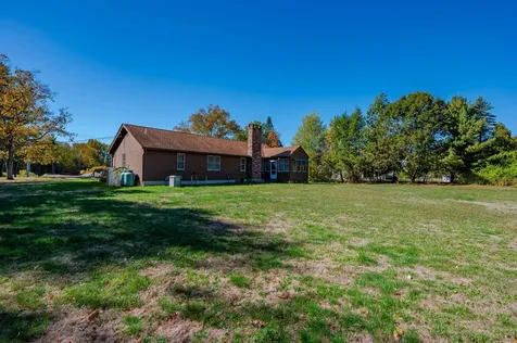 115 Winnicutt Road Stratham NH 03885