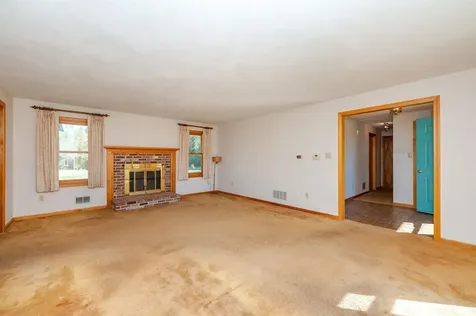 115 Winnicutt Road Stratham NH 03885