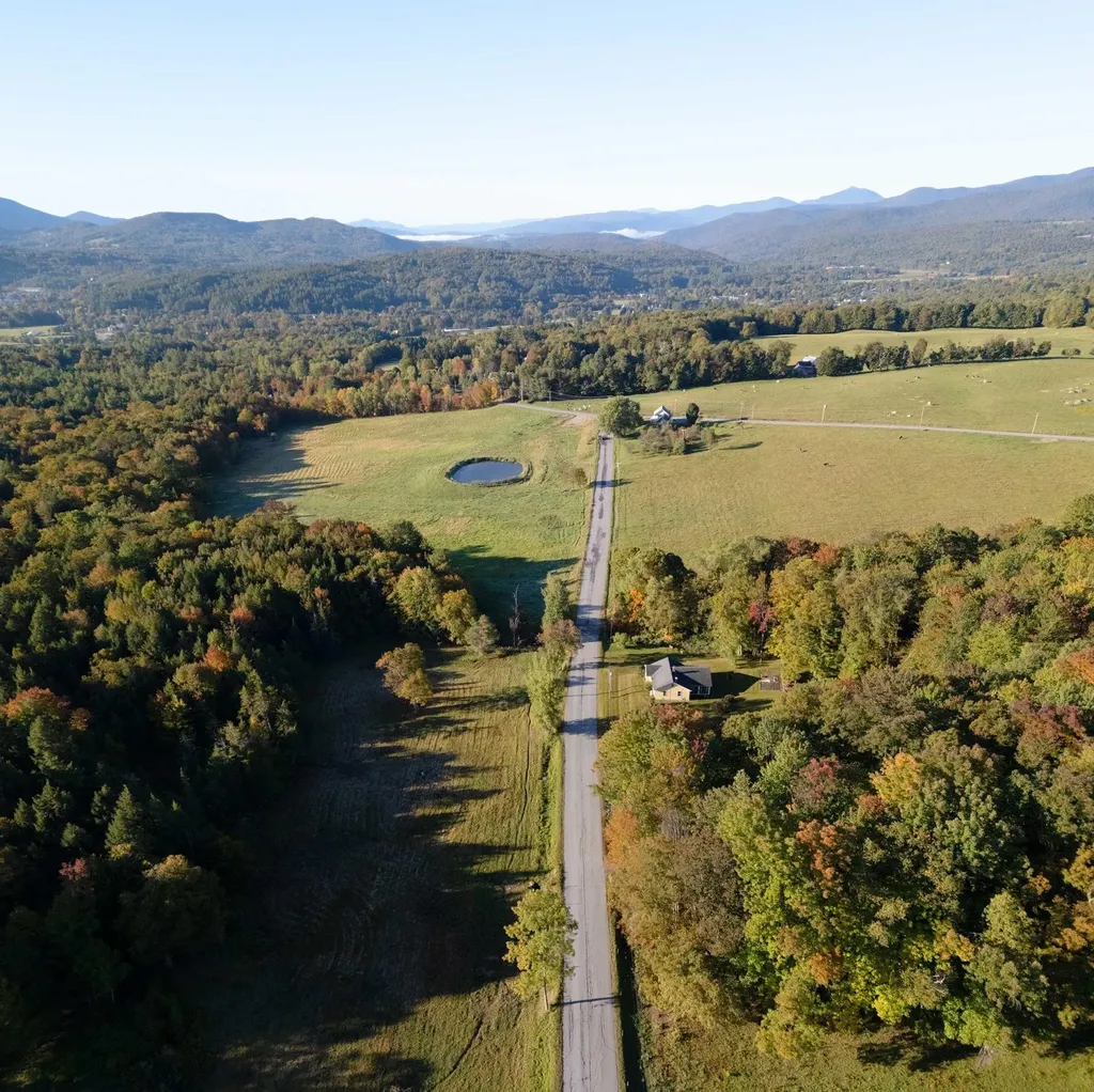858 Alpine View Road Stowe VT 05672