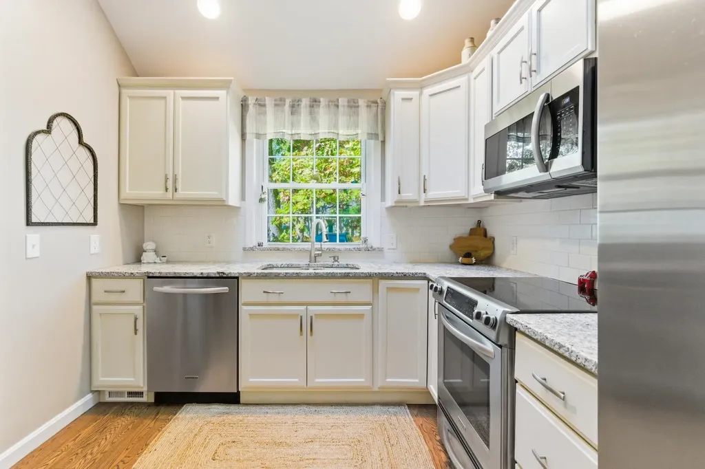 1465 Hooksett Road Hooksett NH 03106