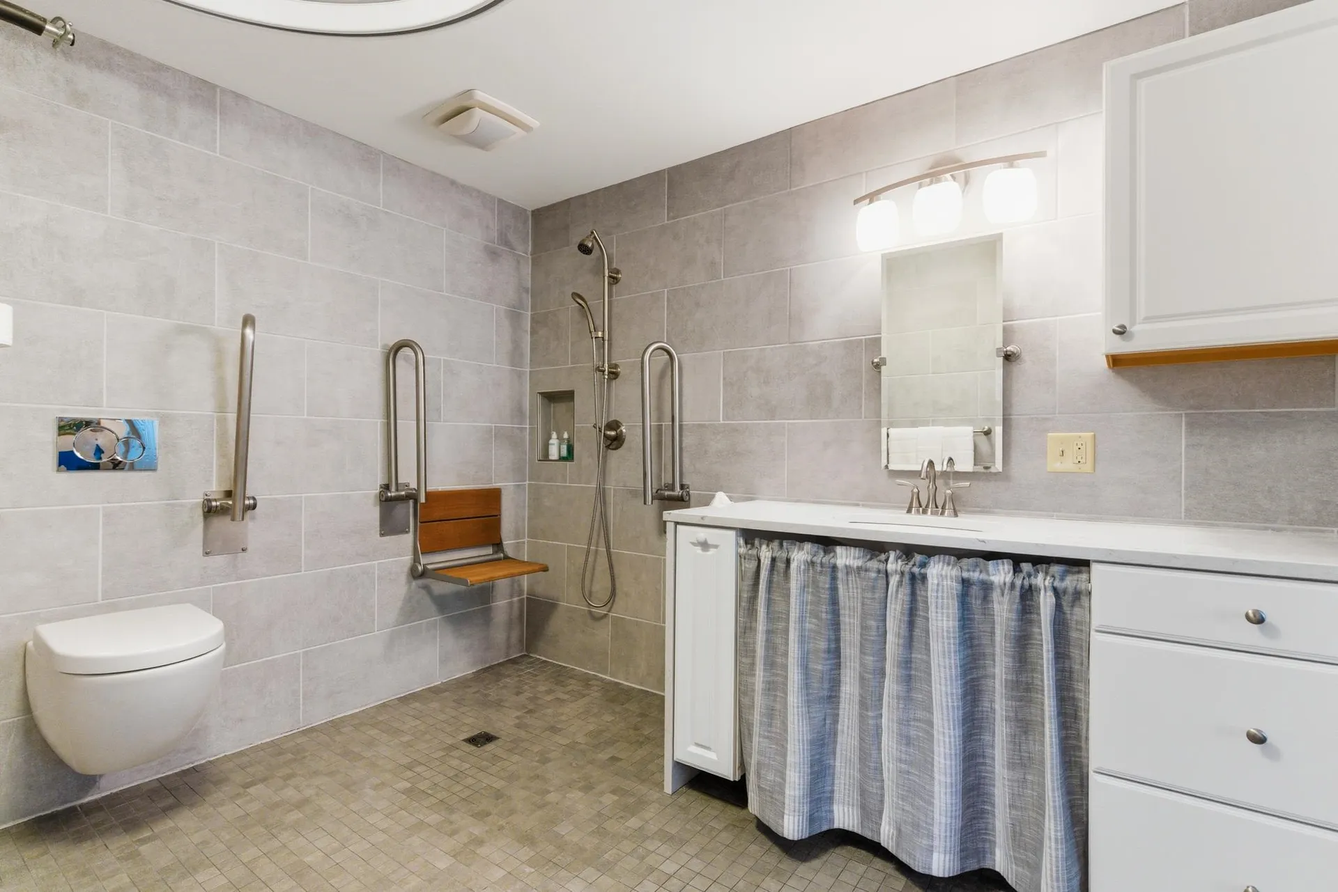 1465 Hooksett Road Hooksett NH 03106