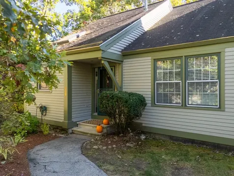 1465 Hooksett Road Hooksett NH 03106