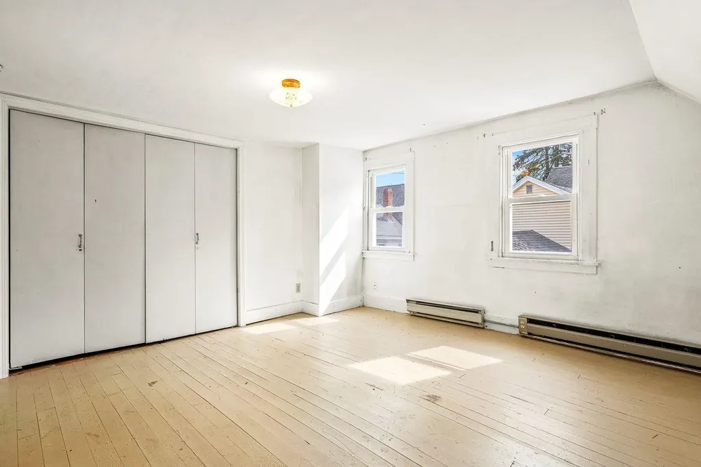 2 Chapel Street Newmarket NH 03857