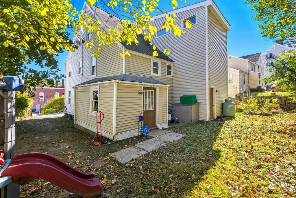 2 Chapel Street Newmarket NH 03857