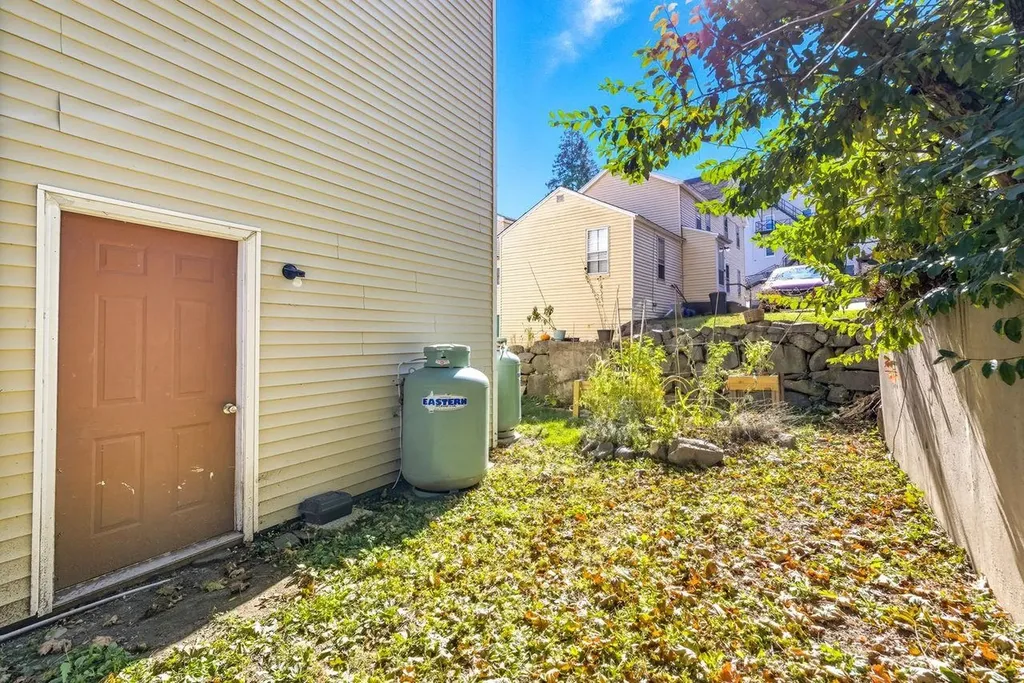 2 Chapel Street Newmarket NH 03857