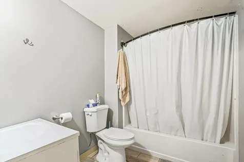 2 Chapel Street Newmarket NH 03857