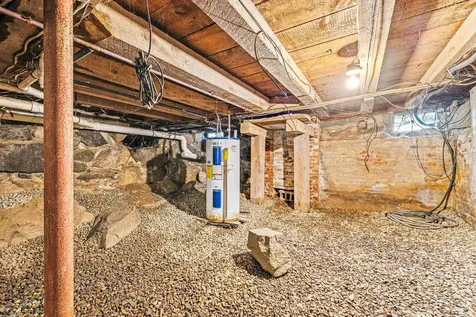 2 Chapel Street Newmarket NH 03857