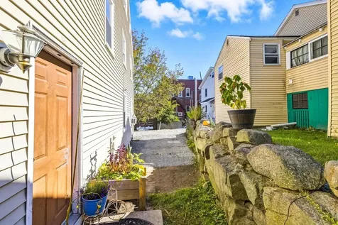 2 Chapel Street Newmarket NH 03857