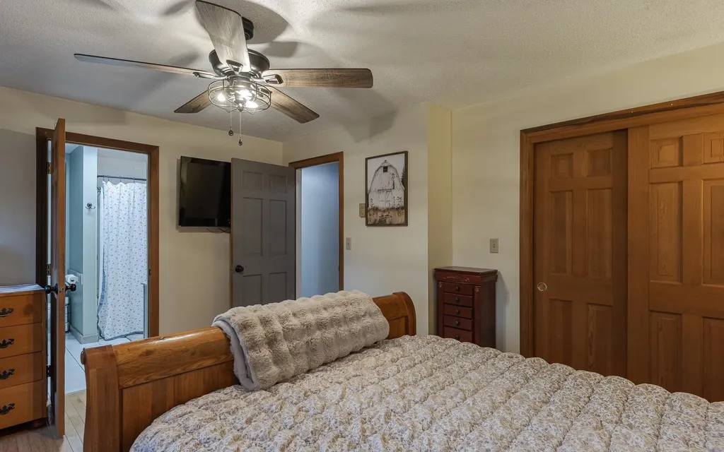 28 Wellington Road Rindge NH 03461