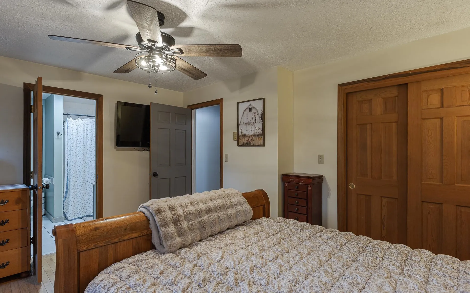 28 Wellington Road Rindge NH 03461