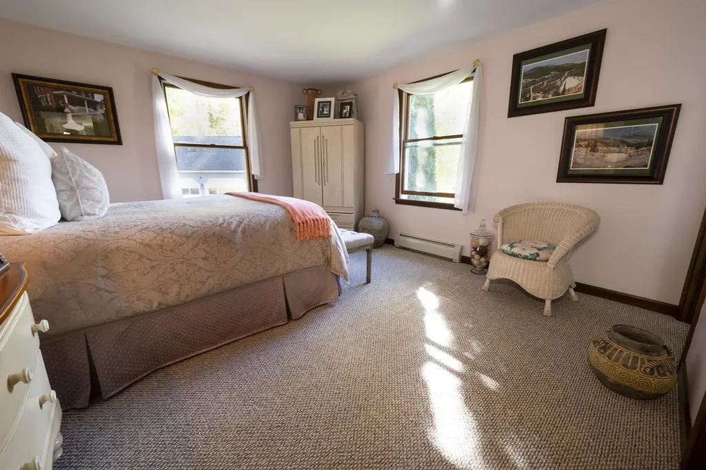 32 Old Trestle Road Marlborough NH 03455