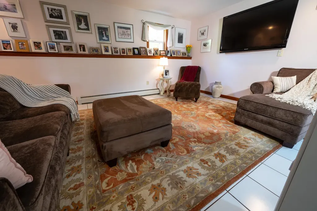 32 Old Trestle Road Marlborough NH 03455