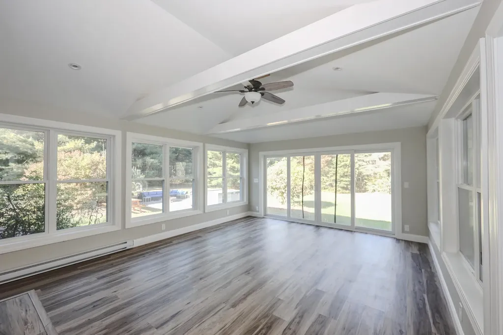 334 Broad Street Hollis NH 03049